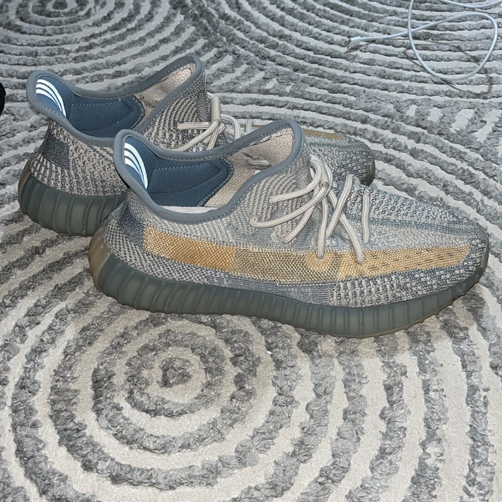 YEEZY 350 ISRAFIL - Picture 3 of 8